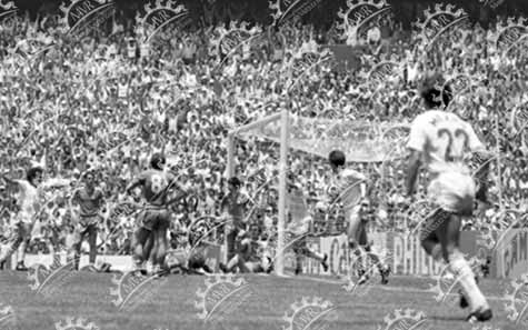 Hugo Sánchez - Celebración de Gol